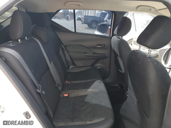 2018 Nissan Kicks SV with VIN 3N1CP5CU1JL530747, listed as a Copart auction lot 49911864 with 56,510 mi miles and Clean Title. Bid and sale history available at carsss.com. Image 10.