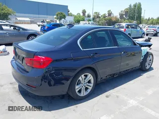 2017 BMW 3 Series 330i с VIN WBA8B9G5XHNU51094, выставлен на аукционе IAAI как лот 42489396 с пробегом 66 100 миль миль и . История ставок и продаж доступна на DreamBid. Изображение 4.