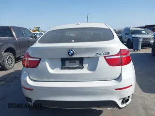 2014 BMW X6 xDrive35i z VIN 5UXFG2C5XE0C44062, wystawiony jako IAAI lot #41848304 z przebiegiem 154 683 mil mil oraz . Historia ofert i sprzedaży dostępna na DreamBid. Obrazek 17.