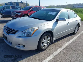 2011 Nissan Altima S with VIN 1N4AL2AP1BN431865, listed as a IAAI auction lot 41948886 with 217,389 mi miles and . Bid and sale history available at carsss.com. Image 18.