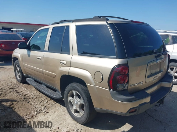2005 Chevrolet TrailBlazer LS with VIN 1GNDS13S552348684, listed as a IAAI auction lot 42091315 with 216,602 mi miles and . Bid and sale history available at DreamBid. Image 3.