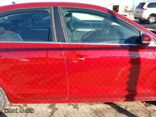 2018 Volkswagen Jetta 1.4T SE with VIN 3VWDB7AJ4JM224590, listed as a IAAI auction lot 41367585 with 140,172 mi miles. Bid and sale history available at carsss.com. Image 14.