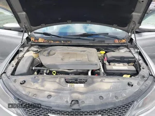 2015 Chrysler 200 S with VIN 1C3CCCBG7FN613684, listed as a IAAI auction lot 41028061 with 111,061 mi miles. Bid and sale history available at carsss.com. Image 10.