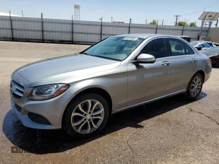 2015 Mercedes-Benz C 300 Luxury with VIN 55SWF4KB6FU014749, listed as a Copart auction lot 55673185 with 152,729 mi miles and Clean title. Bid and sale history available at DreamBid. Image 1.