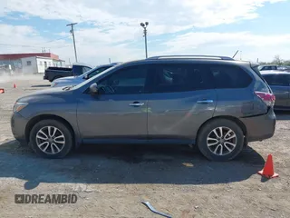 2015 Nissan Pathfinder S with VIN 5N1AR2MN7FC633528, listed as a IAAI auction lot 41905726 with 159,525 mi miles and . Bid and sale history available at DreamBid. Image 14.