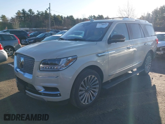 2018 Lincoln Navigator Reserve with VIN 5LMJJ2LT7JEL10453, listed as a IAAI auction lot 41940915 with 97,941 mi miles. Bid and sale history available at carsss.com. Image 2.