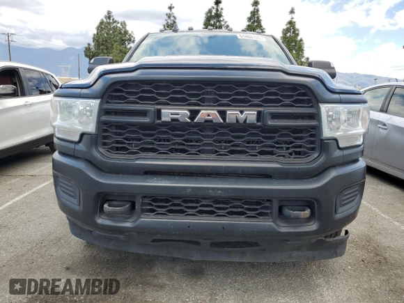 2020 Ram 3500 Tradesman z VIN 3C63RRGL4LG169632, wystawiony jako Copart lot #51488125 z przebiegiem 220 035 mil mil oraz Tytuł czysty. Historia ofert i sprzedaży dostępna na DreamBid. Obrazek 5.
