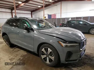 2024 Volvo XC60 Recharge Plug-In Hybrid Plus Dark Theme with VIN YV4H60DL4R1931269, listed as a Copart auction lot 44804785 with 0 mi miles and Salvage Title. Bid and sale history available at carsss.com. Image 4.