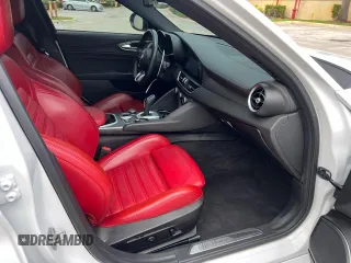2022 Alfa Romeo Giulia Veloce z VIN ZARFANBN3N7653990, wystawiony jako Copart lot #47419695 z przebiegiem 35 225 mil mil oraz Tytuł czysty. Historia ofert i sprzedaży dostępna na DreamBid. Obrazek 5.