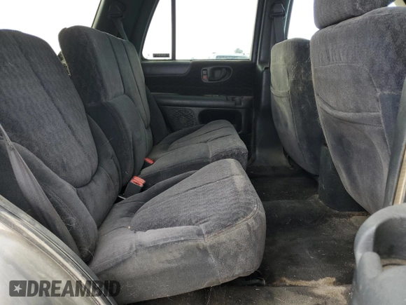 2001 GMC Jimmy SLE with VIN 1GKDT13W512196056, listed as a Copart auction lot 46338225 with 205,918 mi miles and Salvage Title. Bid and sale history available at carsss.com. Image 11.