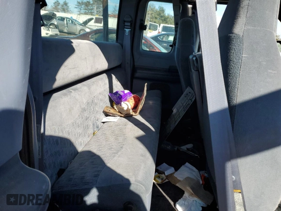 1999 Ford F-250 XL with VIN 1FTNX21L0XEB46210, listed as a Copart auction lot 45749725 with 221,529 mi miles and Salvage title. Bid and sale history available at DreamBid. Image 10.