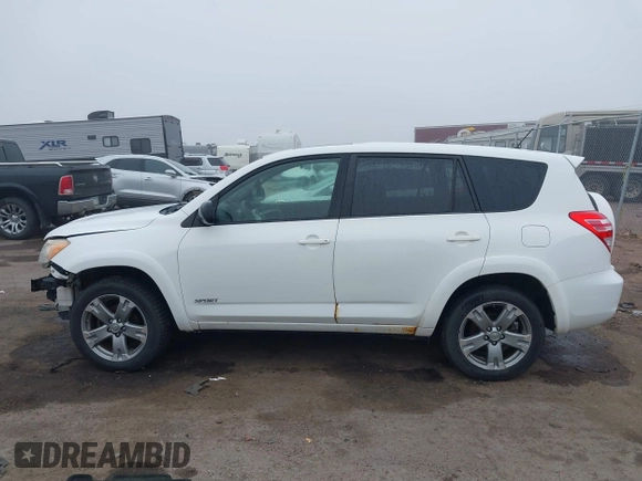 2009 Toyota RAV4 Sport with VIN JTMBK32V59D002281, listed as a IAAI auction lot 40781157 with 169,733 mi miles. Bid and sale history available at carsss.com. Image 14.
