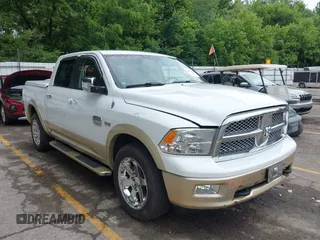 2011 Ram 1500 Big Horn z VIN 1D7RV1CT8BS662118, wystawiony jako IAAI lot #42589367 z przebiegiem 137 556 mil mil oraz . Historia ofert i sprzedaży dostępna na DreamBid. Obrazek 1.