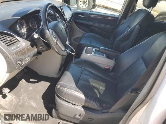 2014 Chrysler Town & Country Touring L 30th Anniversary with VIN 2C4RC1CG4ER470767, listed as a Copart auction lot 55976865 with 131,669 mi miles and Clean title. Bid and sale history available at DreamBid. Image 7.