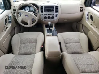 2007 Ford Escape XLT with VIN 1FMYU03Z47KA39170, listed as a Copart auction lot 75157914 with 141,672 mi miles and Salvage Title. Bid and sale history available at carsss.com. Image 8.