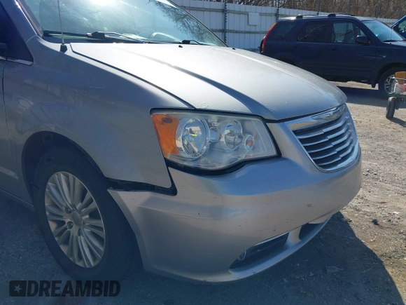 2013 Chrysler Town & Country Touring L with VIN 2C4RC1CG6DR660858, listed as a IAAI auction lot 41970976 with 140,299 mi miles and . Bid and sale history available at DreamBid. Image 18.