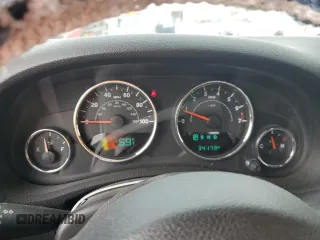 2018 Jeep Wrangler JK Unlimited Sport S with VIN 1C4BJWDGXJL898946, listed as a Copart auction lot 77688334 with 34,179 mi miles and Salvage Title. Bid and sale history available at carsss.com. Image 9.