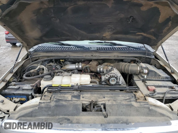 2001 Ford Super Duty F-250 XL with VIN 1FTNX21F81EB37823, listed as a Copart auction lot 50396105 with 272,373 mi miles and Salvage Title. Bid and sale history available at carsss.com. Image 11.