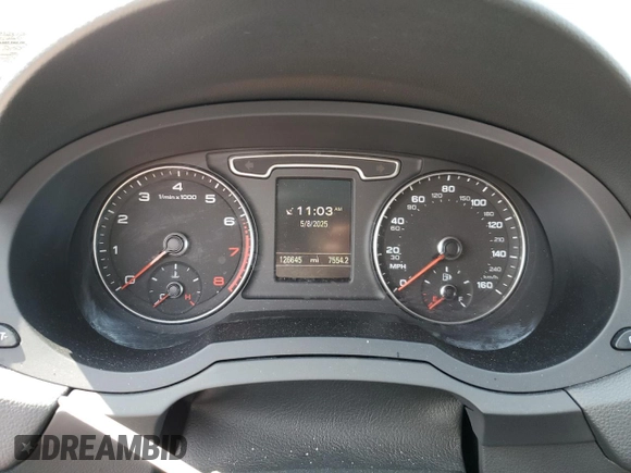 2015 Audi Q3 Premium Plus z VIN WA1EFCFS2FR012373, wystawiony jako Copart lot #56201435 z przebiegiem 126 645 mil mil oraz Szkoda całkowita • Salvage title. Historia ofert i sprzedaży dostępna na DreamBid. Obrazek 9.