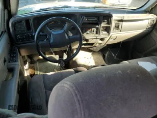 2004 Chevrolet Tahoe LS z VIN 1GNEC13V94R144116, wystawiony jako Copart lot #44201645 z przebiegiem Nie podano mil oraz Czysty tytuł • Clean title. Historia ofert i sprzedaży dostępna na DreamBid. Obrazek 8.