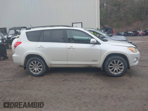 2009 Toyota RAV4 Ltd with VIN JTMBF31V095012667, listed as a IAAI auction lot 41977270 with 175,878 mi miles. Bid and sale history available at carsss.com. Image 13.