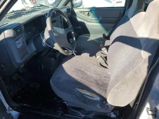 1996 GMC Sonoma with VIN 1GTCS1446T8505797, listed as a Copart auction lot 87644265 with 171,790 mi miles and Salvage Title. Bid and sale history available at carsss.com. Image 7.