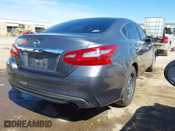 2018 Nissan Altima SR with VIN 1N4AL3AP5JC143900, listed as a IAAI auction lot 41750618 with 142,160 mi miles and . Bid and sale history available at carsss.com. Image 4.