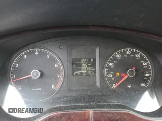 2011 Volkswagen Jetta SEL with VIN 3VWLZ7AJ1BM304504, listed as a Copart auction lot 60991215 with 189,148 mi miles and Salvage title. Bid and sale history available at DreamBid. Image 9.