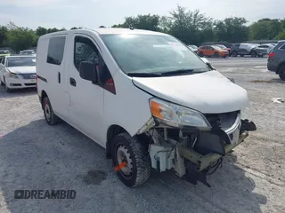 2015 Nissan NV200 SV z VIN 3N6CM0KN3FK704766, wystawiony jako IAAI lot #42233456 z przebiegiem 186 350 mil mil oraz . Historia ofert i sprzedaży dostępna na DreamBid. Obrazek 1.