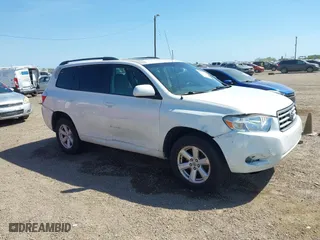 2010 Toyota Highlander with VIN 5TDBK3EH5AS036283, listed as a IAAI auction lot 41752471 with 270,323 mi miles. Bid and sale history available at carsss.com. Image 1.