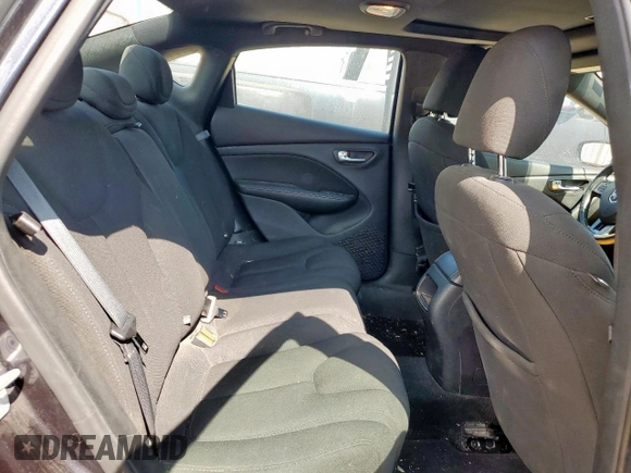 2013 Dodge Dart Limited z VIN 1C3CDFCAXDD711670, wystawiony jako Copart lot #55261695 z przebiegiem 113 143 mil mil oraz Szkoda całkowita • Salvage title. Historia ofert i sprzedaży dostępna na DreamBid. Obrazek 10.