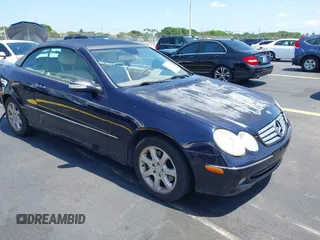 2004 Mercedes-Benz CLK 320 z VIN WDBTK65G84T033363, wystawiony jako IAAI lot #42279646 z przebiegiem 97 431 mil mil oraz . Historia ofert i sprzedaży dostępna na DreamBid. Obrazek 1.