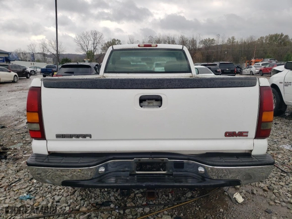 2000 GMC New Sierra 2500 SLE with VIN 1GTGK24U8YE229736, listed as a Copart auction lot 80133554 with NaN miles and Non Repairable. Bid and sale history available at carsss.com. Image 6.