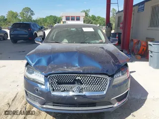 2017 Lincoln MKZ Reserve with VIN 3LN6L5F95HR602243, listed as a IAAI auction lot 41804176 with 35,555 mi miles. Bid and sale history available at carsss.com. Image 12.