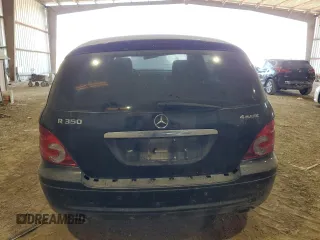 2008 Mercedes-Benz R 3.5L z VIN 4JGCB65E38A071600, wystawiony jako Copart lot #73197054 z przebiegiem 149 235 mil mil oraz Nie do naprawy • Non repairable. Historia ofert i sprzedaży dostępna na DreamBid. Obrazek 6.
