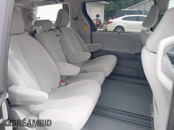 2014 Toyota Sienna LE AAS с VIN 5TDKK3DC8ES422689, выставлен на аукционе IAAI как лот 42306029 с пробегом 41 627 миль миль и . История ставок и продаж доступна на DreamBid. Изображение 8.