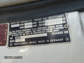 1987 Mercedes-Benz 560 SL with VIN WDBBA48D8HA066224, listed as a Copart auction lot 87976835 with 196,054 mi miles and Salvage Title. Bid and sale history available at DreamBid. Image 12.