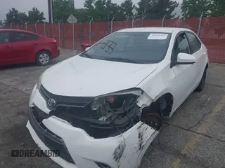 2015 Toyota Corolla L z VIN 5YFBURHE4FP204526, wystawiony jako IAAI lot #42503462 z przebiegiem 143 684 mil mil oraz . Historia ofert i sprzedaży dostępna na DreamBid. Obrazek 6.