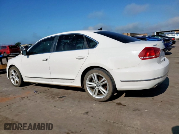 2013 Volkswagen Passat SEL Premium z VIN 1VWCN7A30DC051564, wystawiony jako Copart lot #58565845 z przebiegiem 113 788 mil mil oraz Czysty tytuł • Clean title. Historia ofert i sprzedaży dostępna na DreamBid. Obrazek 2.