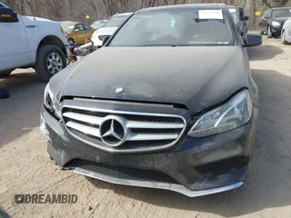 2015 Mercedes-Benz E-Class E 350 Luxury with VIN WDDHF8JB0FB112042, listed as a IAAI auction lot 41771389 with 135,191 mi miles. Bid and sale history available at carsss.com. Image 12.