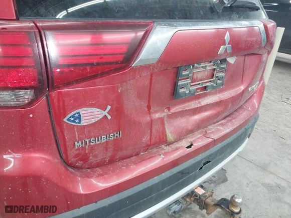 2016 Mitsubishi Outlander GT with VIN JA4JZ4AX7GZ019142, listed as a IAAI auction lot 41059962 with 188,764 mi miles. Bid and sale history available at carsss.com. Image 6.