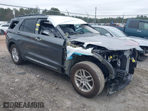 2025 Ford Explorer Active with VIN 1FMUK7DH5SGA22022, listed as a IAAI auction lot 41368923 with 3,142 mi miles. Bid and sale history available at carsss.com. Image 1.