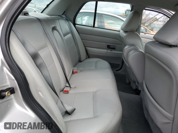2004 Ford Crown Victoria LX с VIN 2FAHP74W04X168238, выставлен на аукционе Copart как лот 50842995 с пробегом 63 313 миль миль и Списание • Salvage title. История ставок и продаж доступна на DreamBid. Изображение 10.