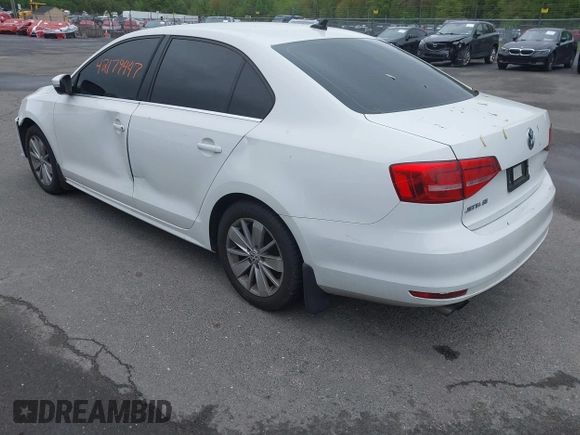 2015 Volkswagen Jetta SE with VIN 3VWD17AJ5FM305415, listed as a IAAI auction lot 42179447 with 154,535 mi miles and . Bid and sale history available at DreamBid. Image 3.