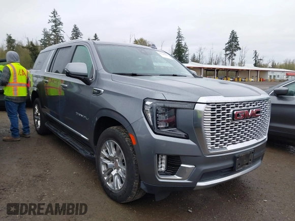 2022 GMC Yukon XL Denali with VIN 1GKS2JKL1NR208671, listed as a IAAI auction lot 39140703 with 28,235 mi miles and . Bid and sale history available at carsss.com. Image 1.