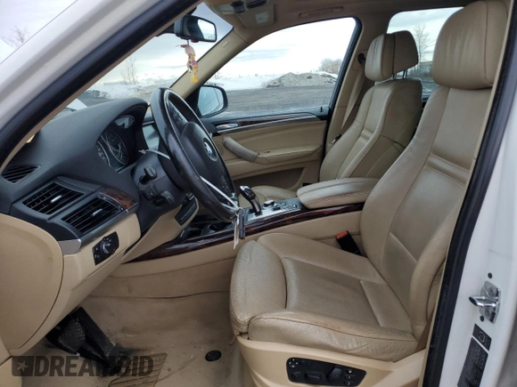 2008 BMW X5 3.0si with VIN 5UXFE43598L003787, listed as a Copart auction lot 49266355 with 164,105 mi miles and Salvage Title. Bid and sale history available at carsss.com. Image 7.