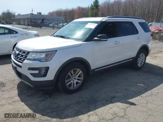 2016 Ford Explorer XLT with VIN 1FM5K8D86GGA02654, listed as a IAAI auction lot 41951301 with 136,540 mi miles. Bid and sale history available at carsss.com. Image 2.