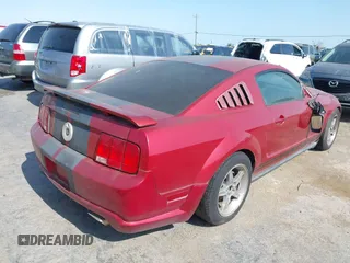 2005 Ford Mustang Deluxe z VIN 1ZVFT80N355125190, wystawiony jako IAAI lot #42444745 z przebiegiem 127 440 mil mil oraz . Historia ofert i sprzedaży dostępna na DreamBid. Obrazek 4.