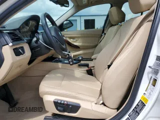 2015 BMW 3 Series 328i xDrive с VIN WBA3B5G56FNS19222, выставлен на аукционе Copart как лот 54548145 с пробегом 95 087 миль миль и Списание • Salvage title. История ставок и продаж доступна на DreamBid. Изображение 7.