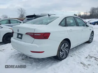 2021 Volkswagen Jetta SEL with VIN 3VWE57BU4MM016475, listed as a IAAI auction lot 41350821 with 27,782 mi miles and . Bid and sale history available at DreamBid. Image 4.